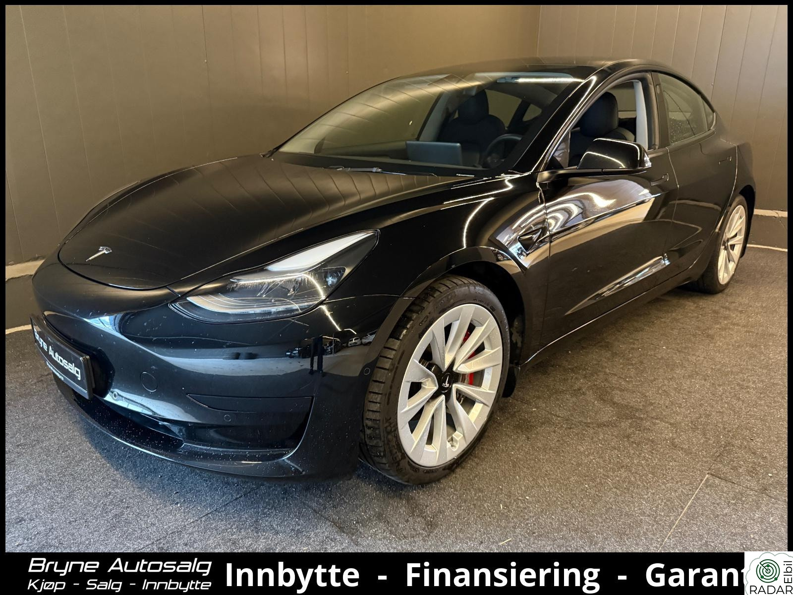 TESLA Model 3 STANDARD RANGE PLUS RWD