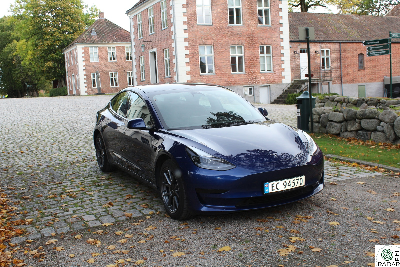 TESLA Model 3 Standard Range Plus RWD