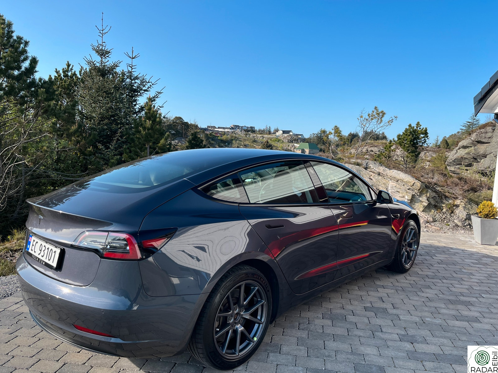 TESLA Model 3 Standard Range Plus RWD