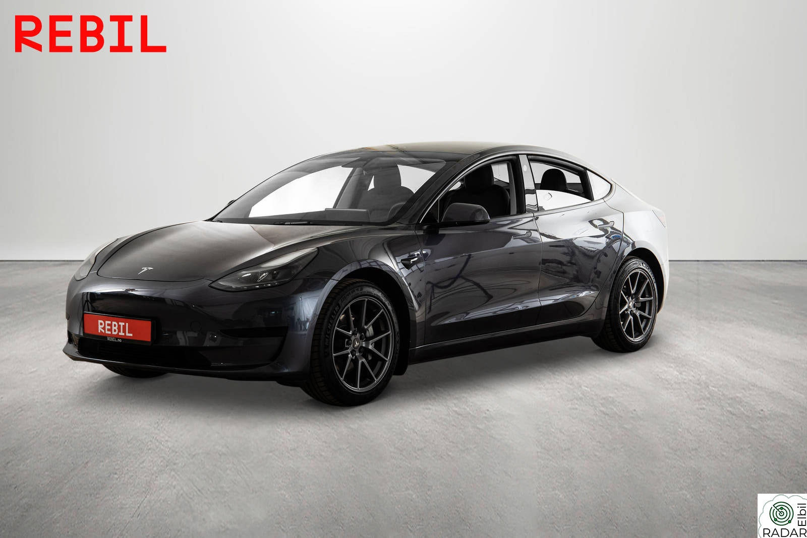 TESLA Model 3 448km(WLTP)/SR+/MCU2/AP/Navi/R.kam/Pano/Memory/V.pumpe