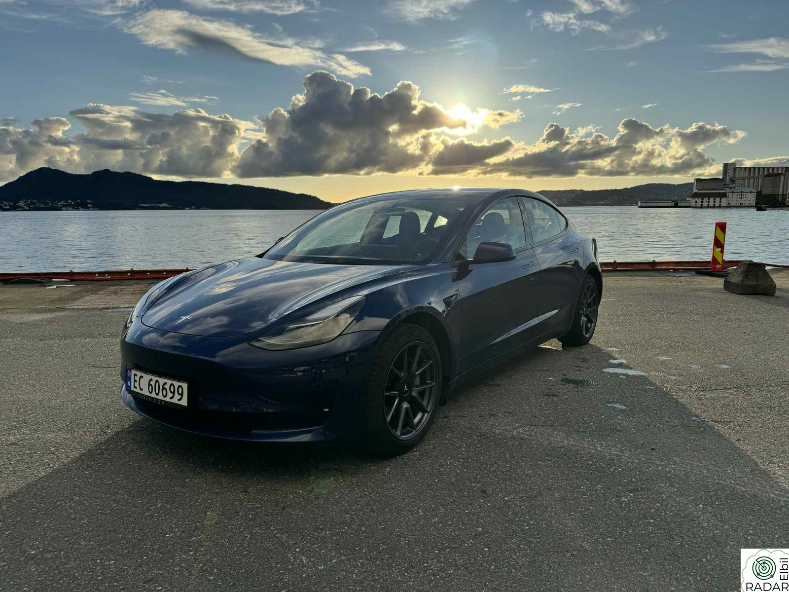 TESLA Model 3 Standard Range Plus RWD