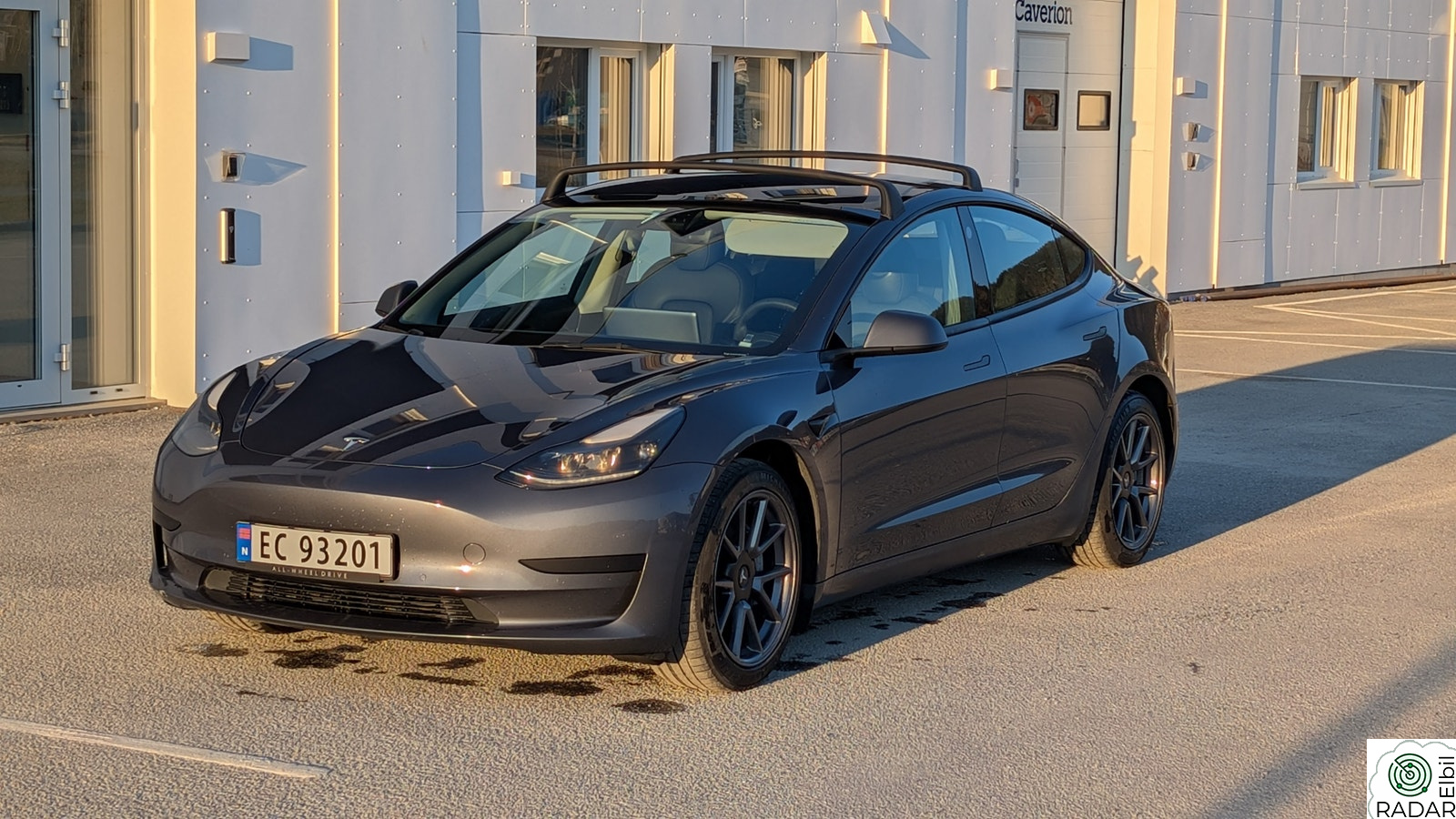 TESLA Model 3 Standard Range Plus RWD