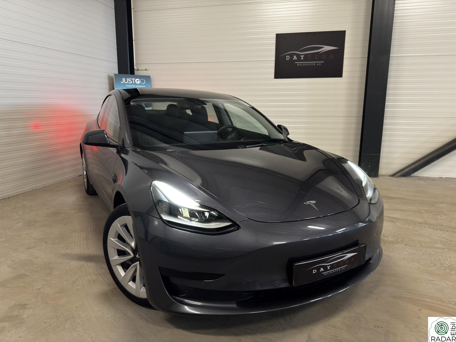 TESLA Model 3 SR+ WLTP 448km/ Autopilot/ Varmepumpe/ H.Feste