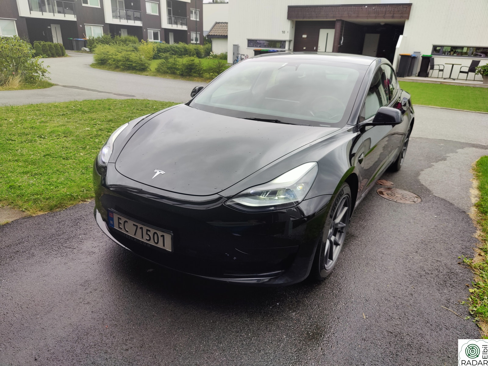 TESLA Model 3 Standard Range Plus RWD