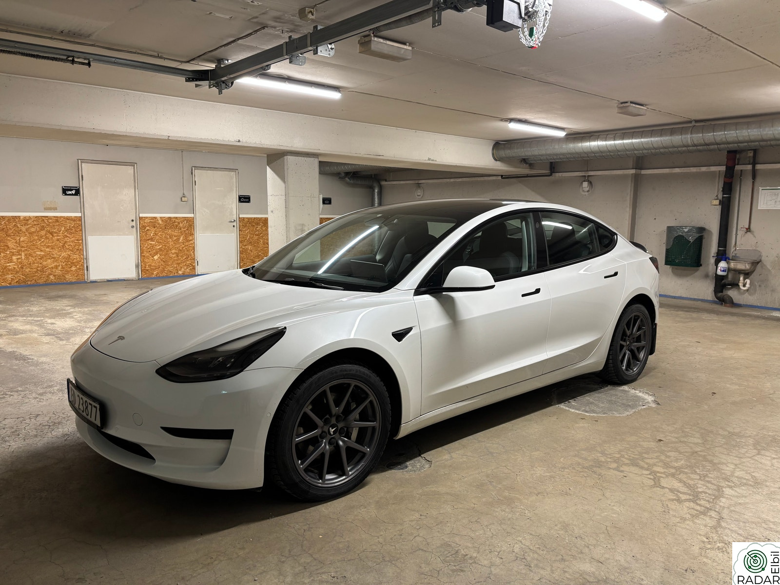 TESLA Model 3 Standard Range Plus RWD