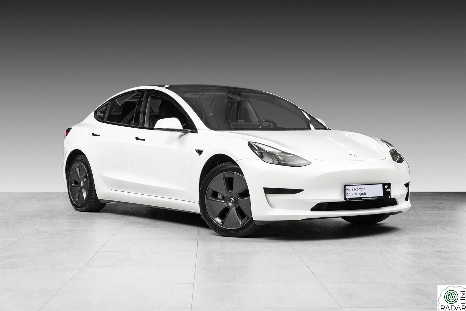 TESLA Model 3 SR+/Varmepumpe Autopilot Skinn Pano RWD 448 km