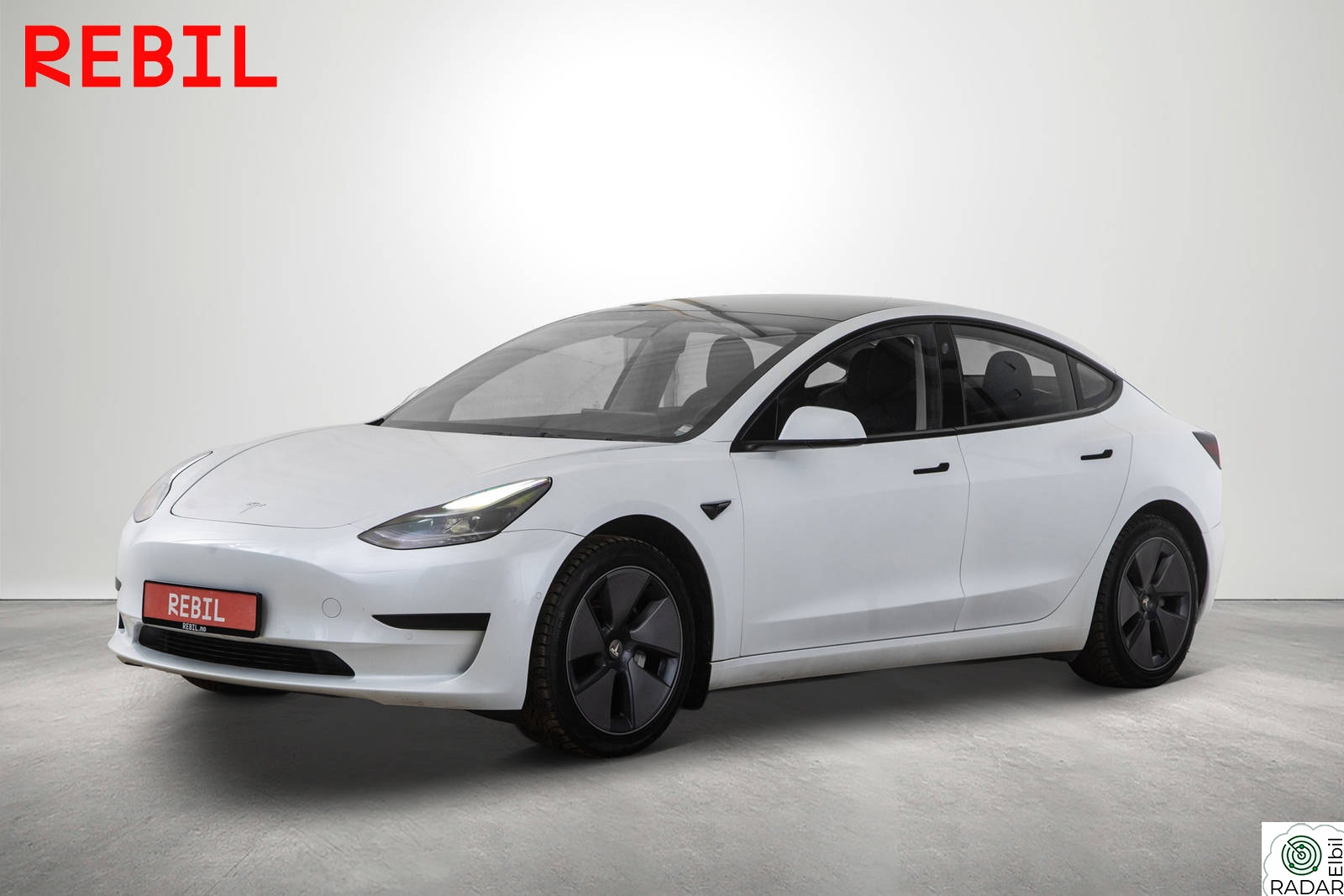 TESLA Model 3 448km(WLTP)/SR+/MCU2/AP/Navi/R.kam/Pano/V.pumpe