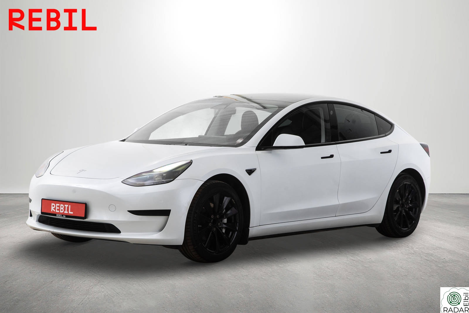 TESLA Model 3 448km(WLTP)/SR+/MCU2/Krok/AP/Navi/R.kam/Pano/Memory/