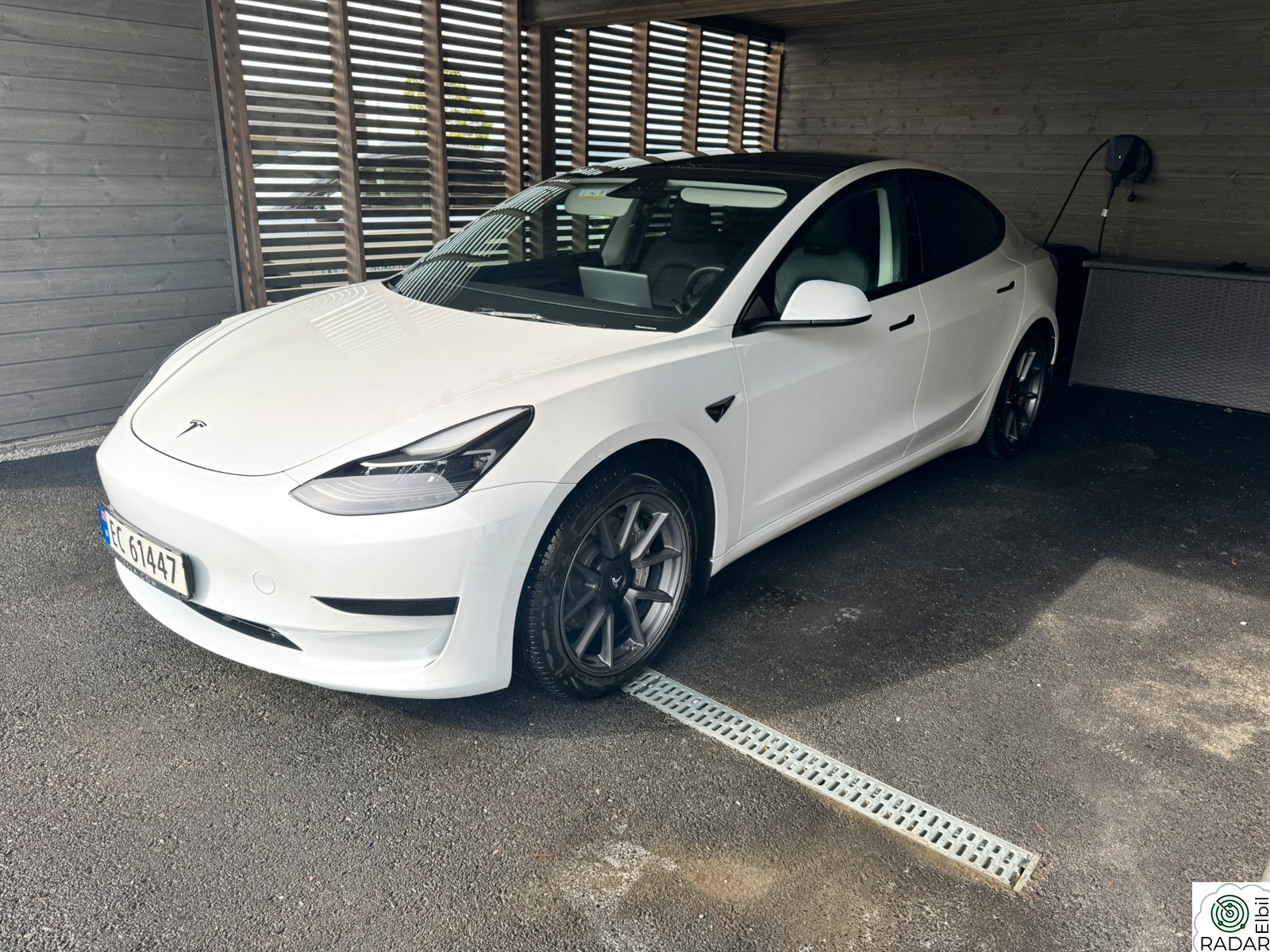 TESLA Model 3 Standard Range Plus RWD