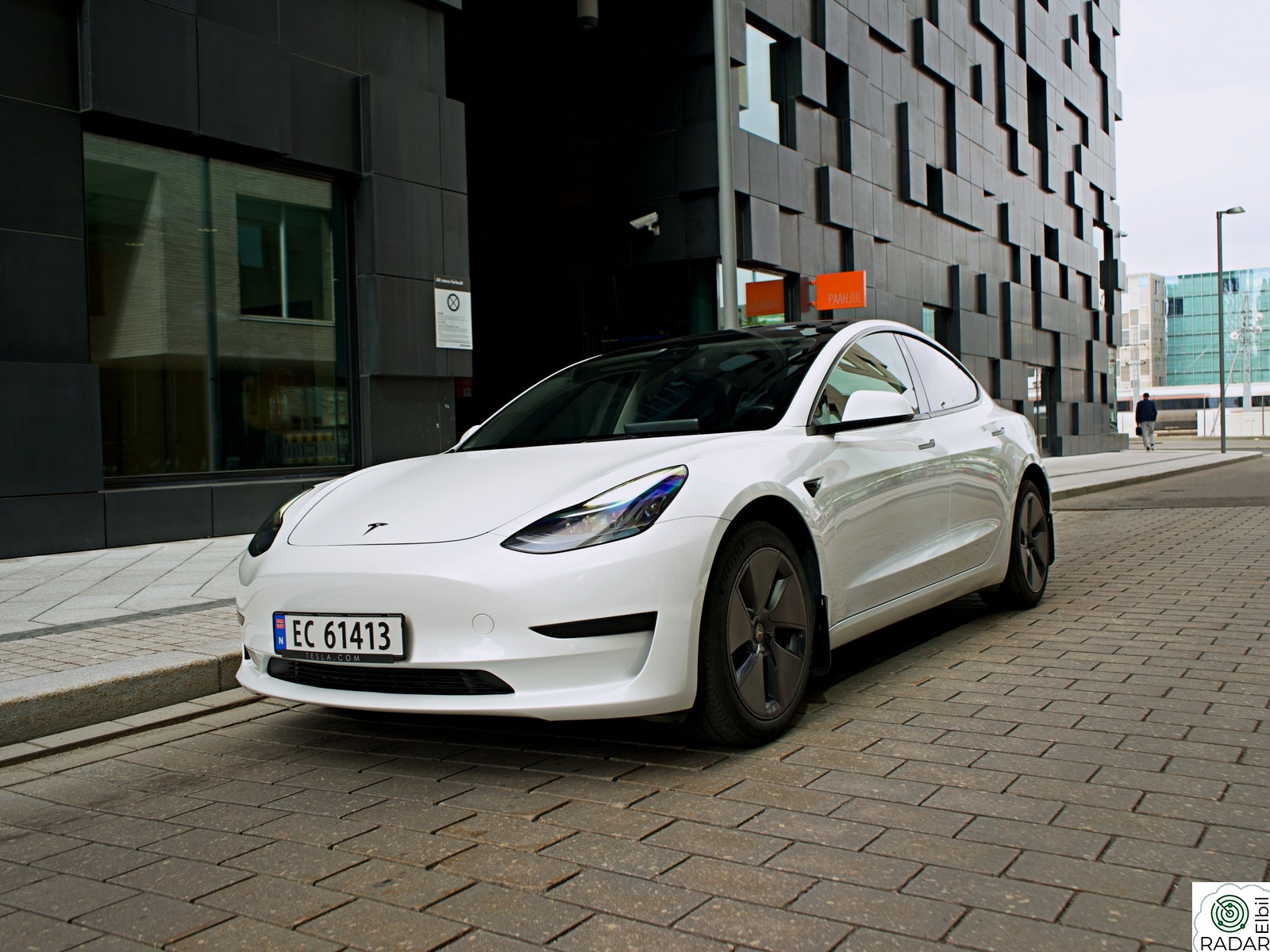 TESLA Model 3 SR+ / 448km / Autopilot / Varmepumpe / Ny-EU
