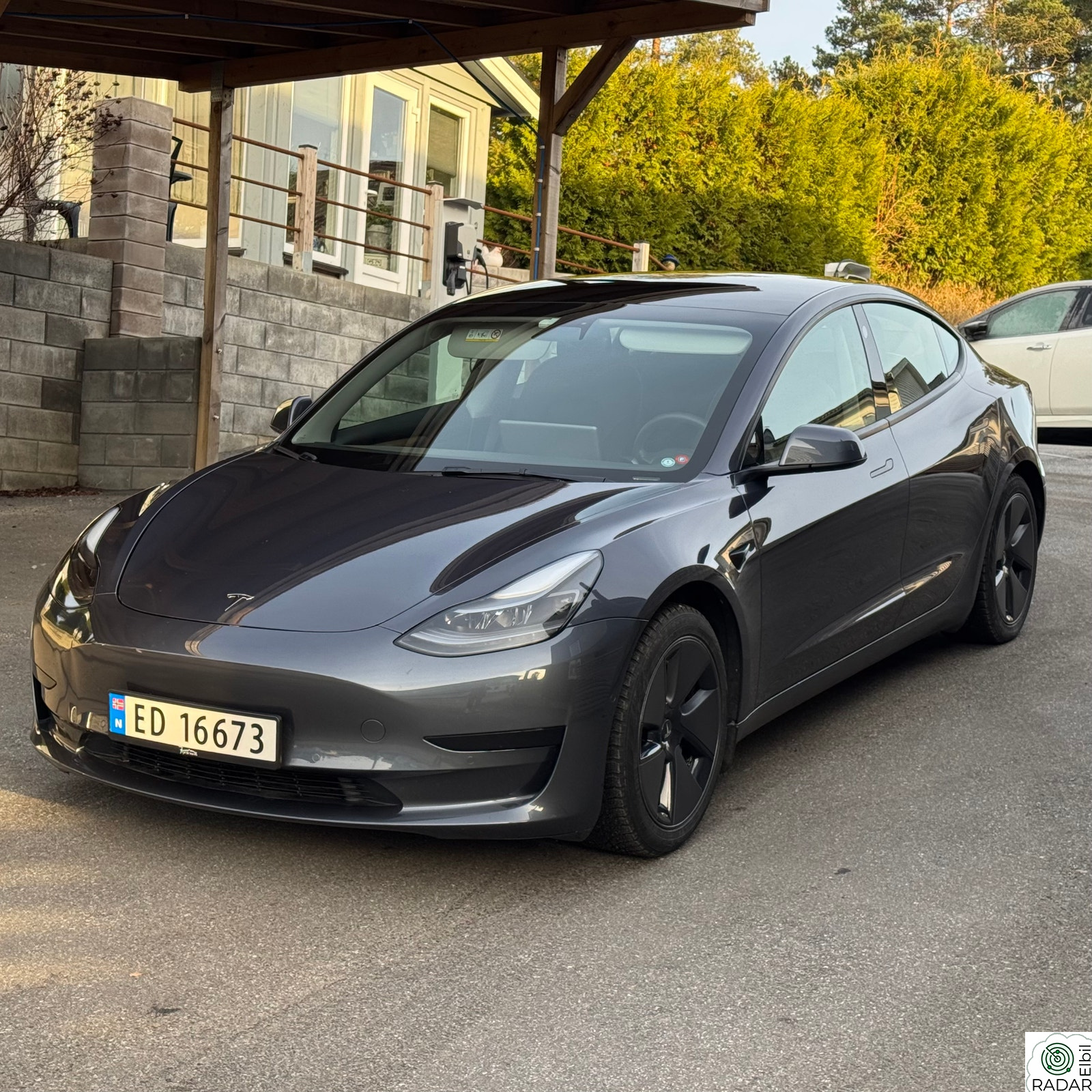 TESLA Model 3 Standard Range Plus RWD
