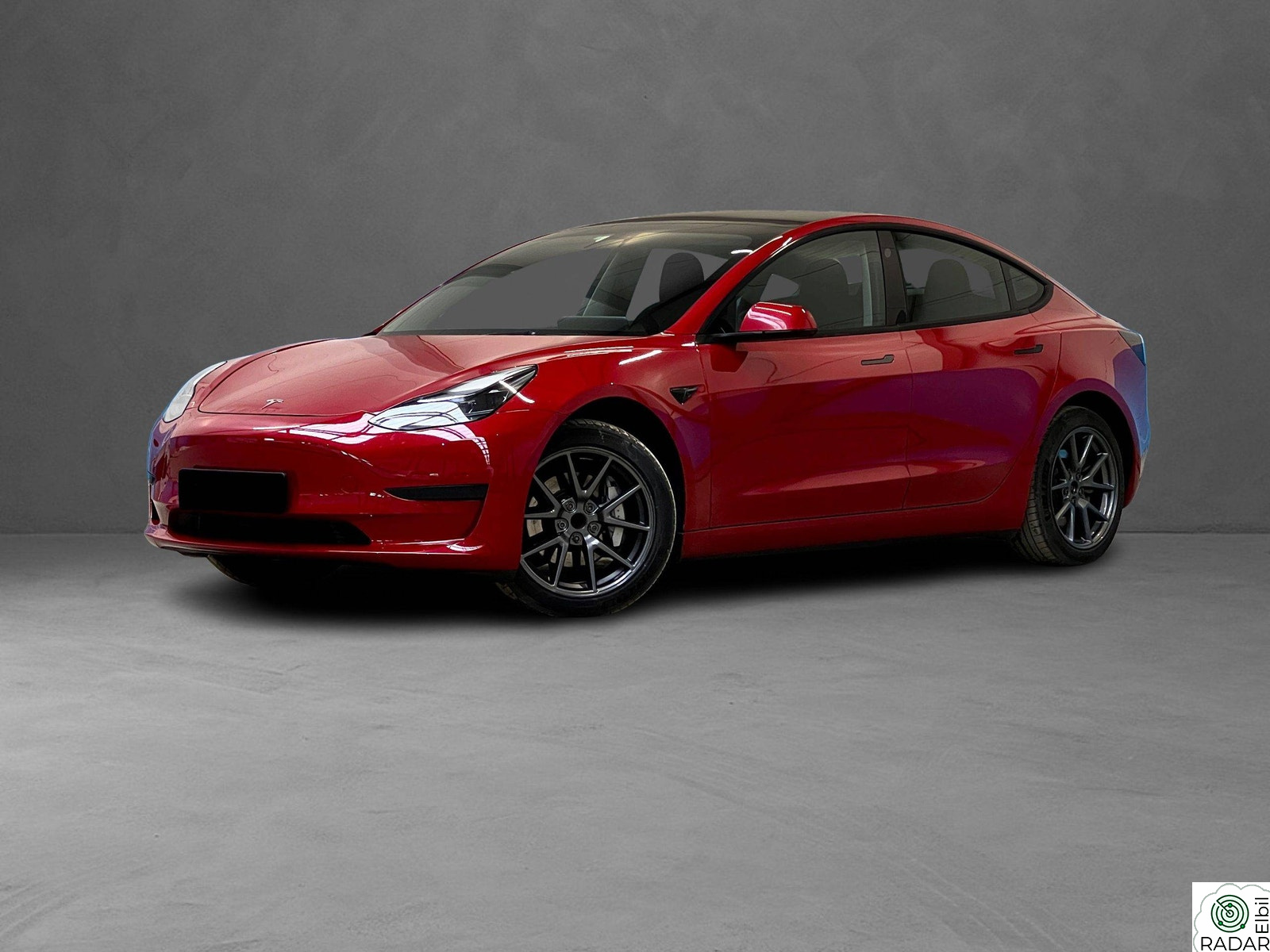 TESLA Model 3 Autopilot | Varmeratt | Glasstak | Kamera | EU 2027
