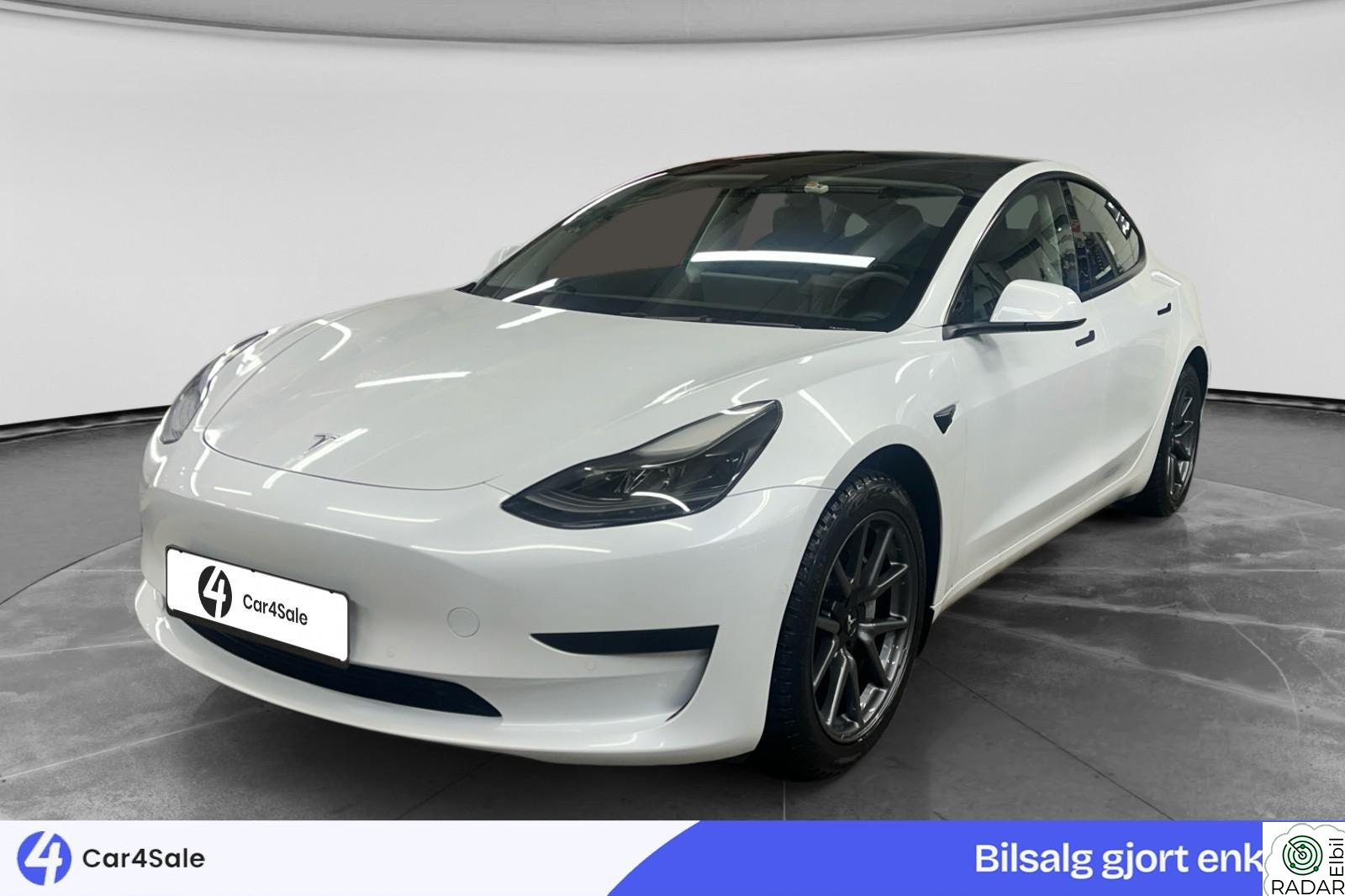 TESLA Model 3 SR 448km WLTP / 1.Eier / Pano / R.kam / H.feste / Norsk