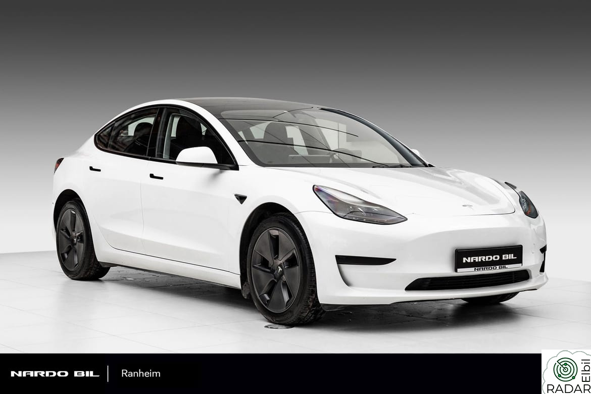 TESLA Model 3 Standard Range Plus RWD, Autopilot, Rattvarme