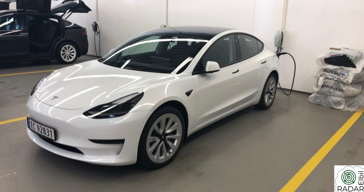 TESLA Model 3 Standard Range Plus RWD