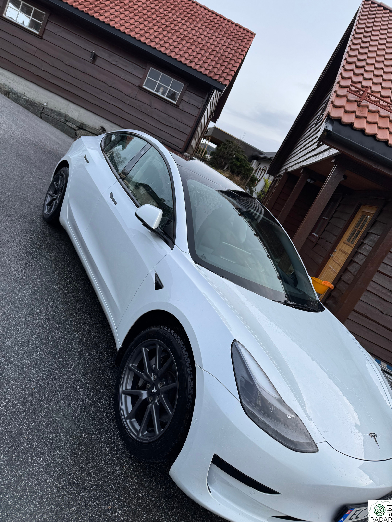 TESLA Model 3 Standard Range Plus RWD
