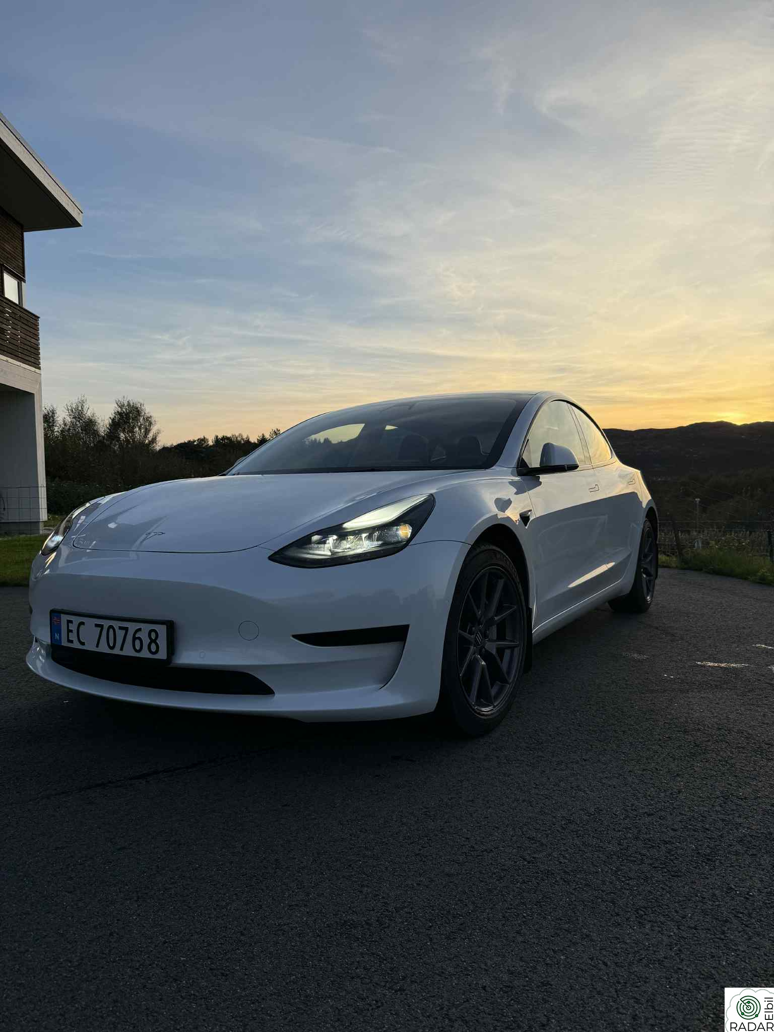 TESLA Model 3 Standard Range Plus RWD