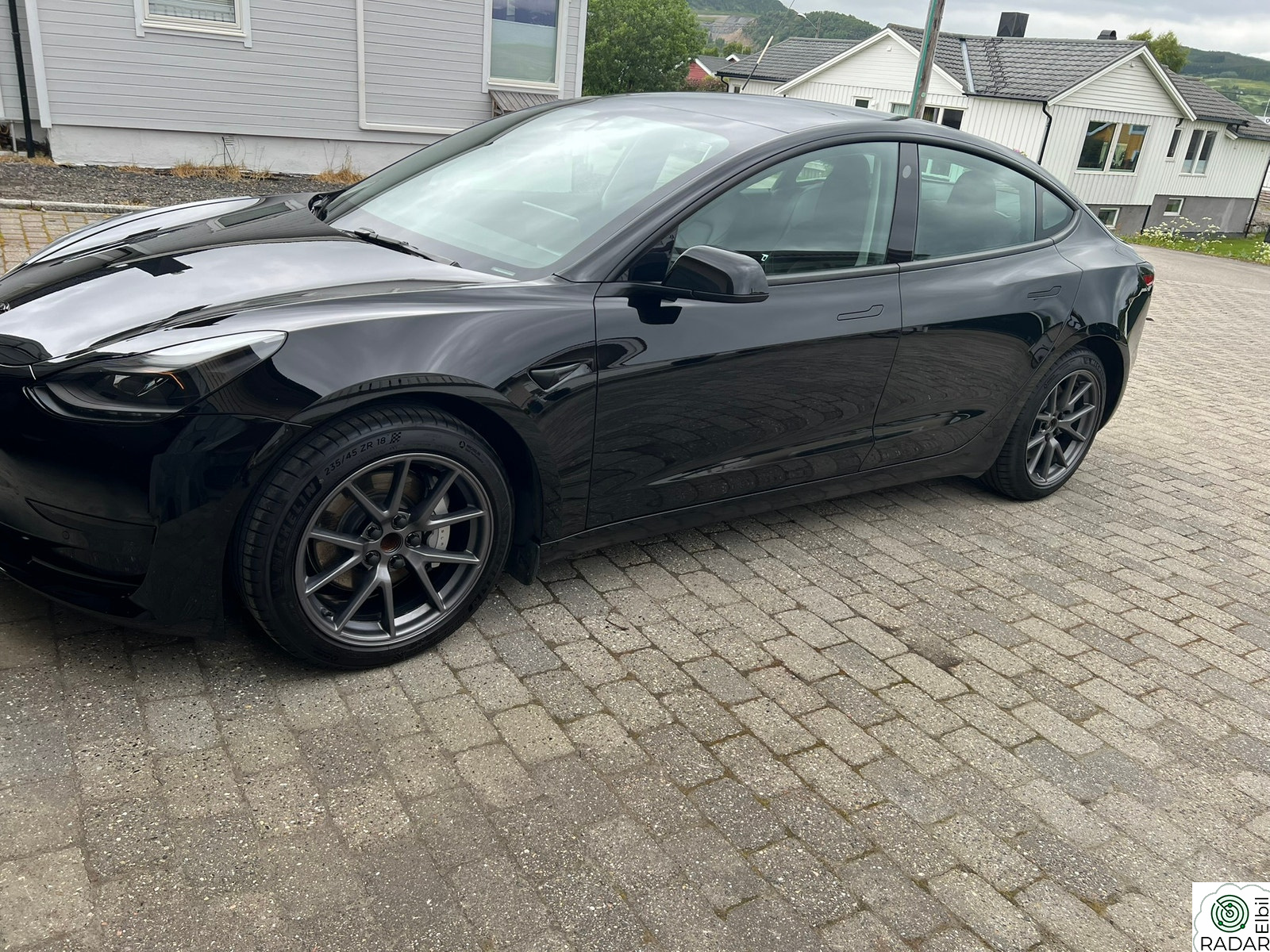 TESLA Model 3 Standard Range Plus RWD