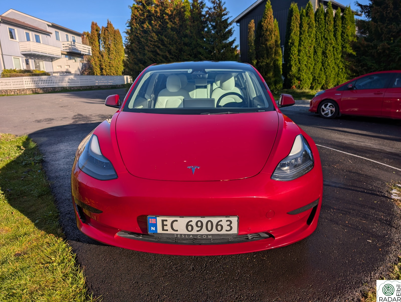 TESLA Model 3 Standard Range Plus RWD/1.Eier/V.Pumpe/Hvite seter/