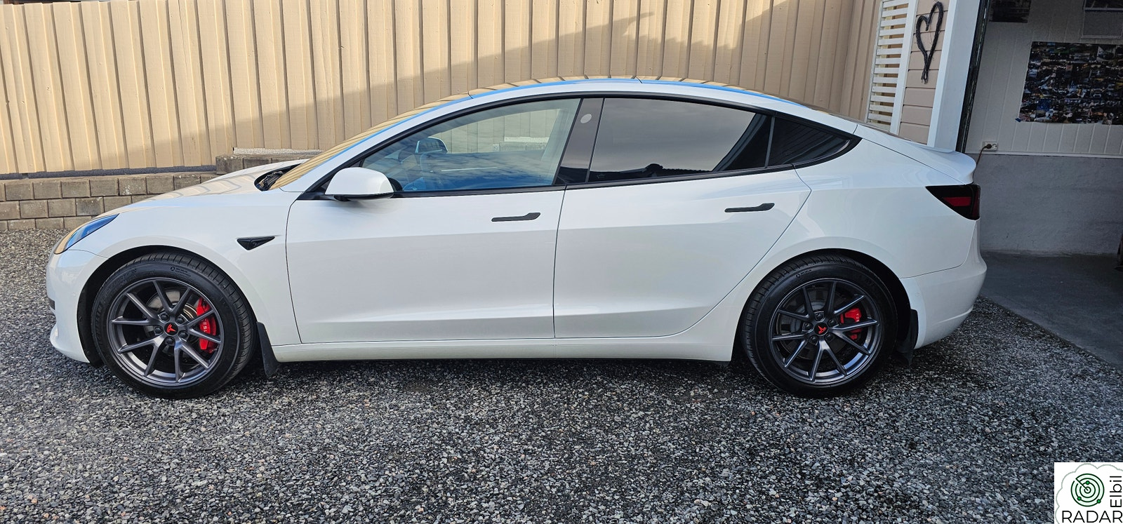 TESLA Model 3 Standard Range Plus RWD|Krok|Lav km|Varmepumpe|NAF|