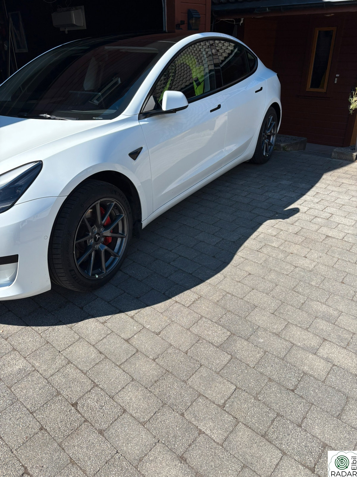 TESLA Model 3 Standard Range Plus RWD
