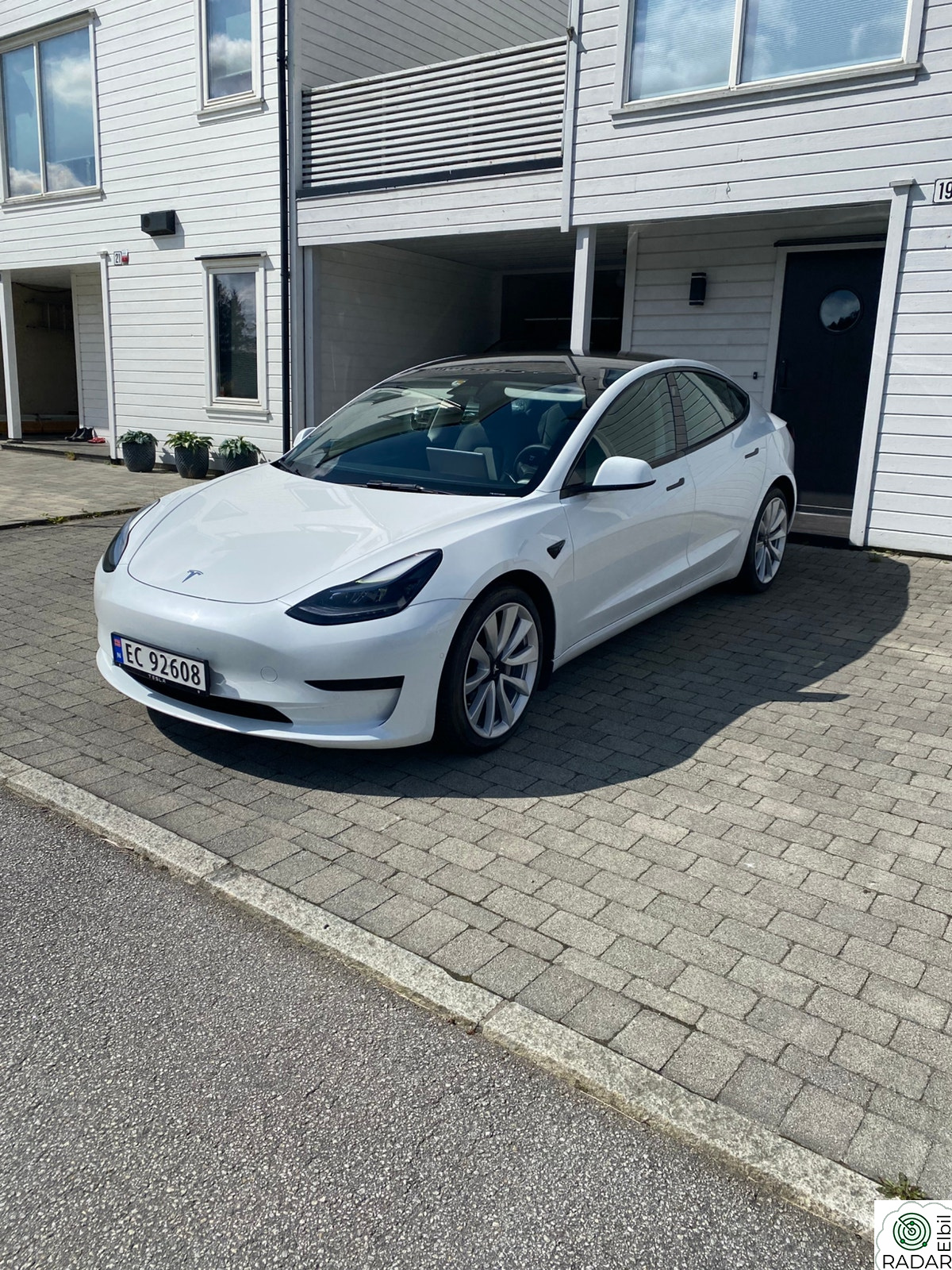 TESLA Model 3 Standard Range Plus RWD