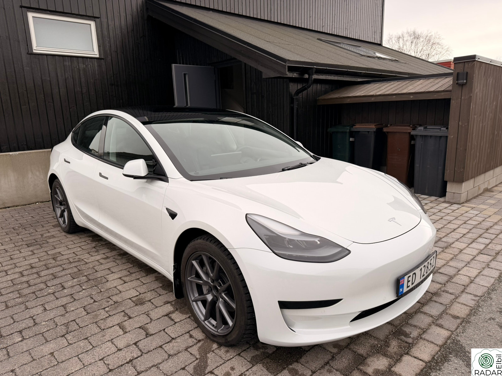 TESLA Model 3 Standard Range Plus RWD