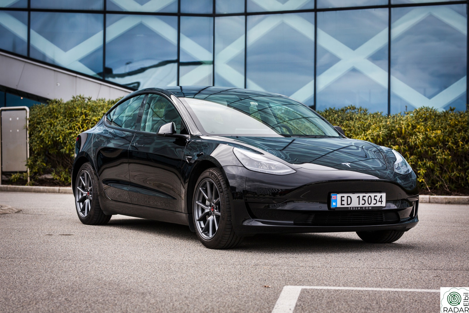 TESLA Model 3 Standard Range Plus RWD