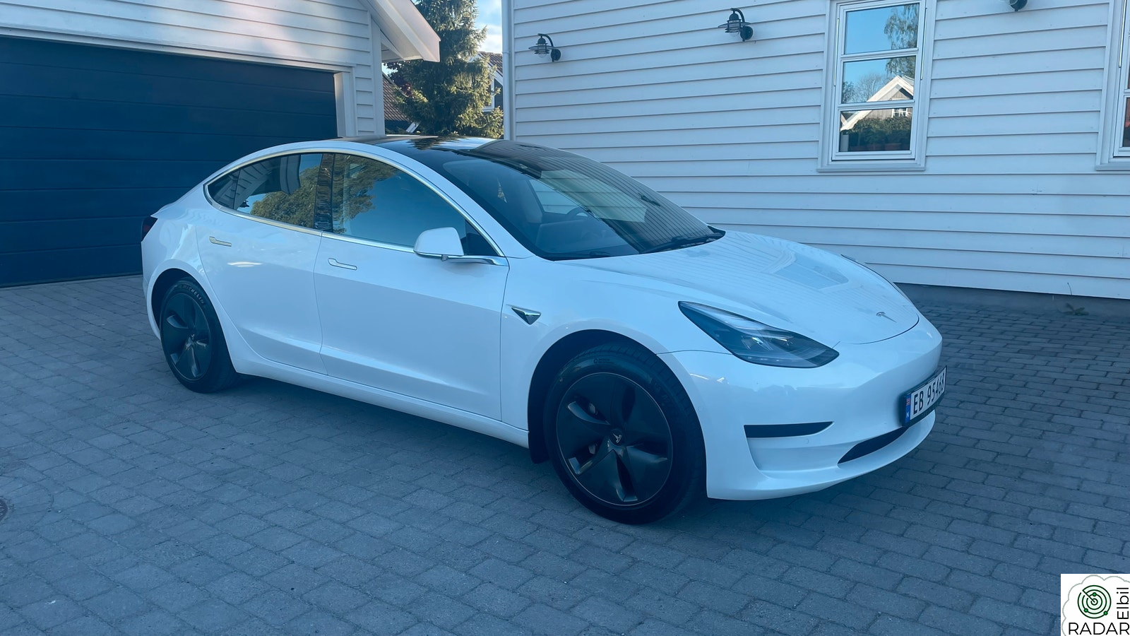 TESLA Model 3 Standard Range Plus RWD