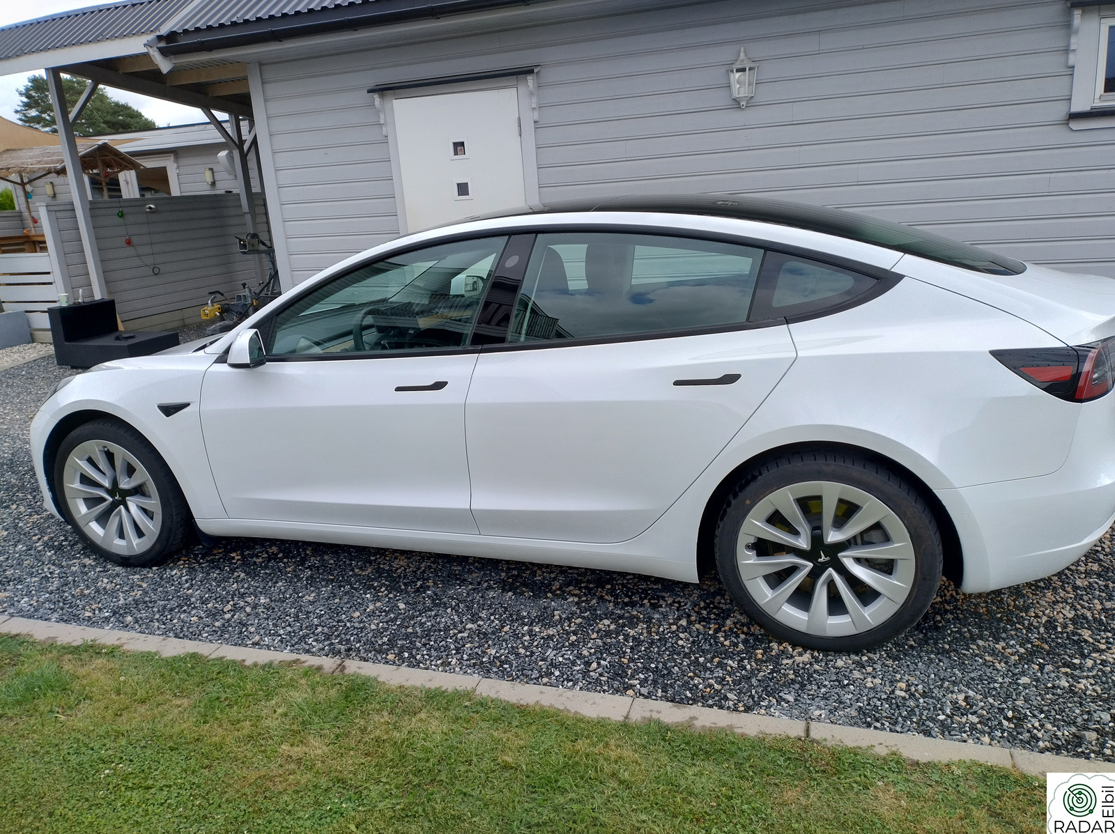 TESLA Model 3 Standard Range Plus RWD