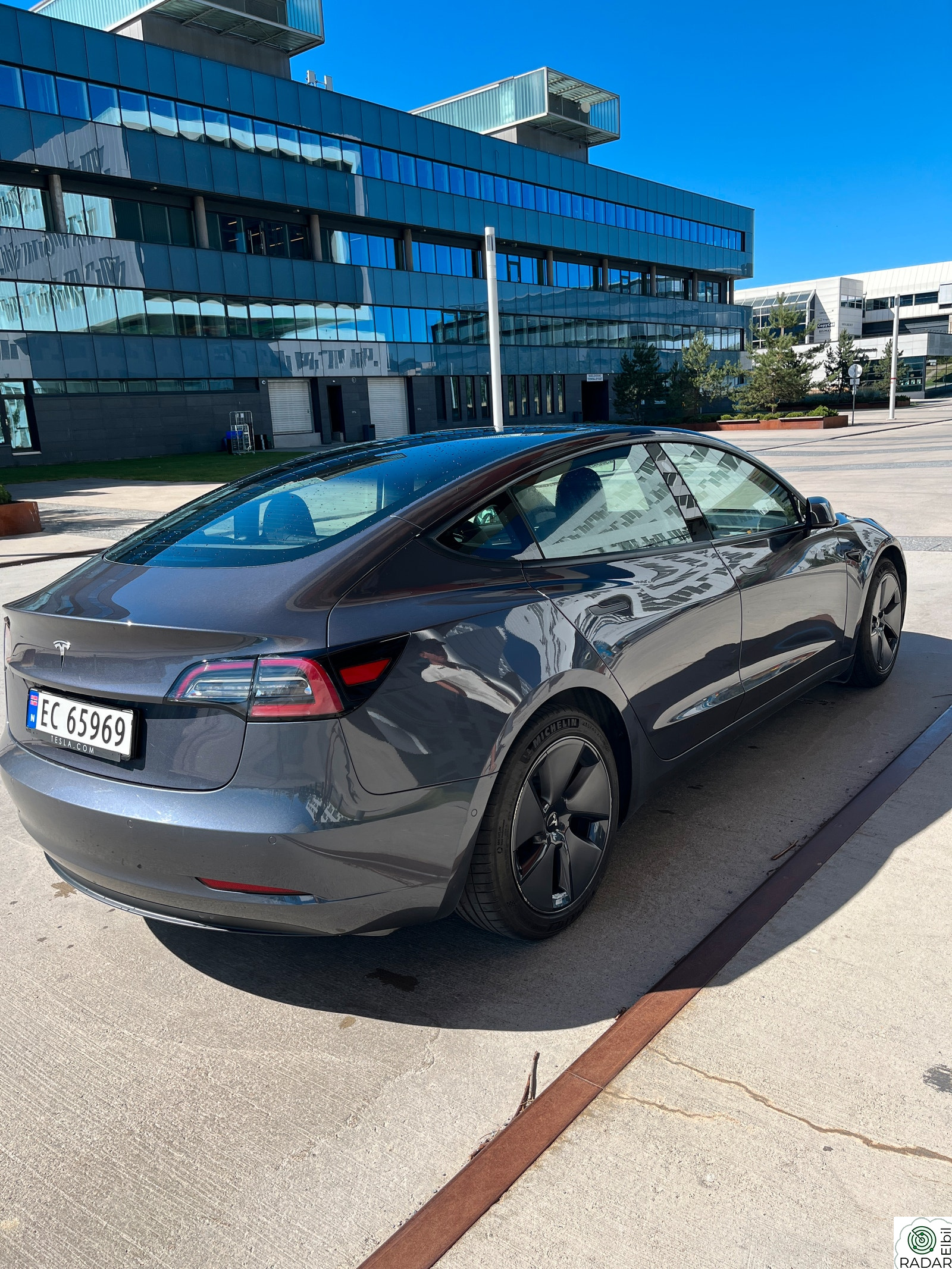 TESLA Model 3 Standard Range Plus RWD