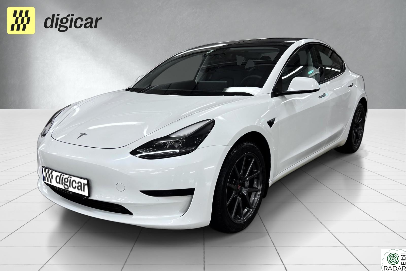 TESLA Model 3 Autopilot / 18" Aero / SR / S+V
