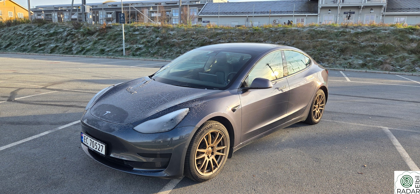 TESLA Model 3 Standard Range Plus RWD