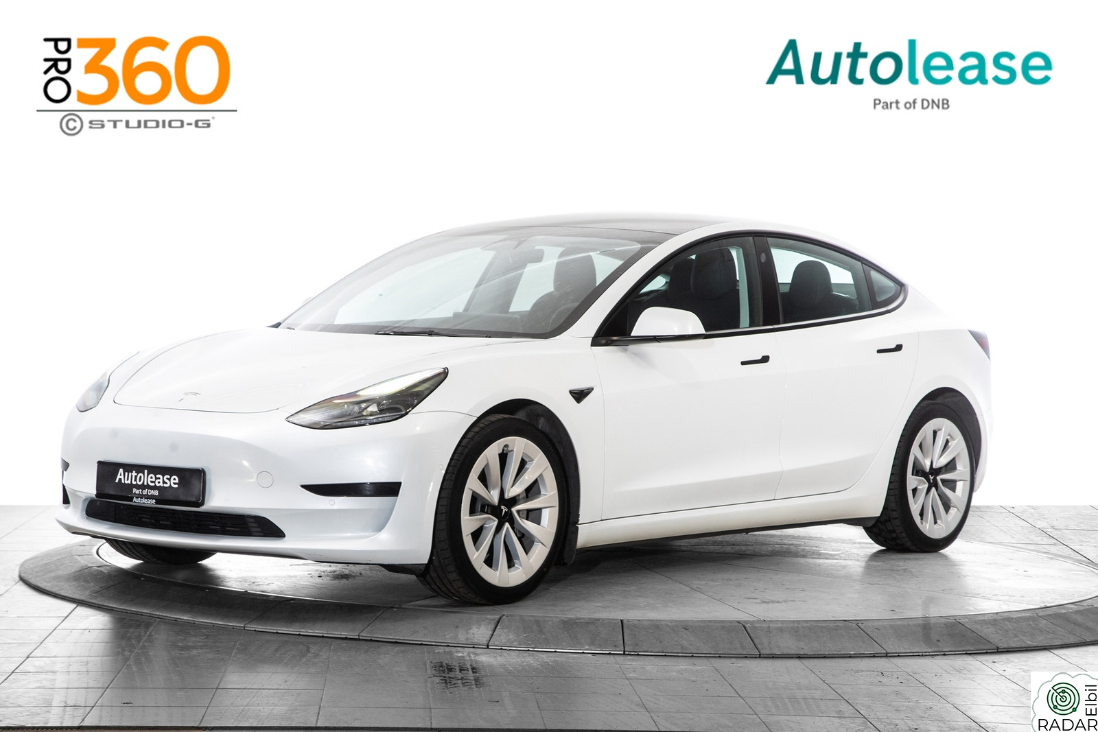 TESLA Model 3 Standard Range Plus RWD, Kamera / A.Cruise ++,
