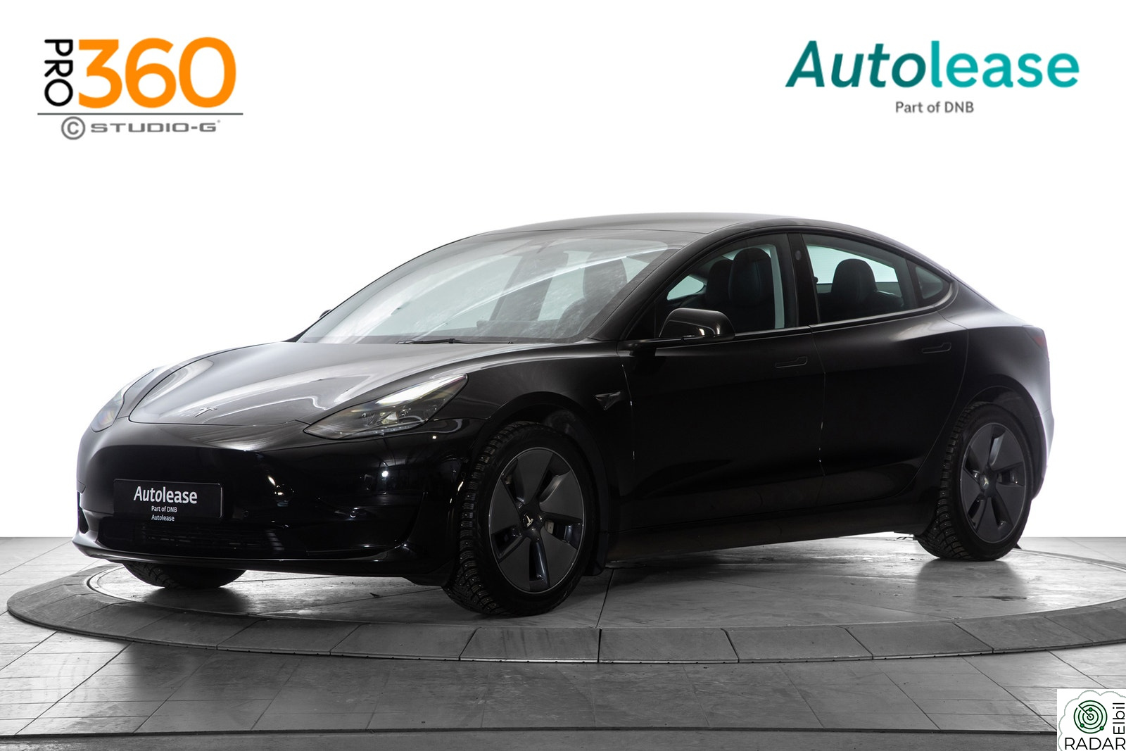TESLA Model 3 Standard Range Plus RWD, R.kamera, Panoramatak +++,