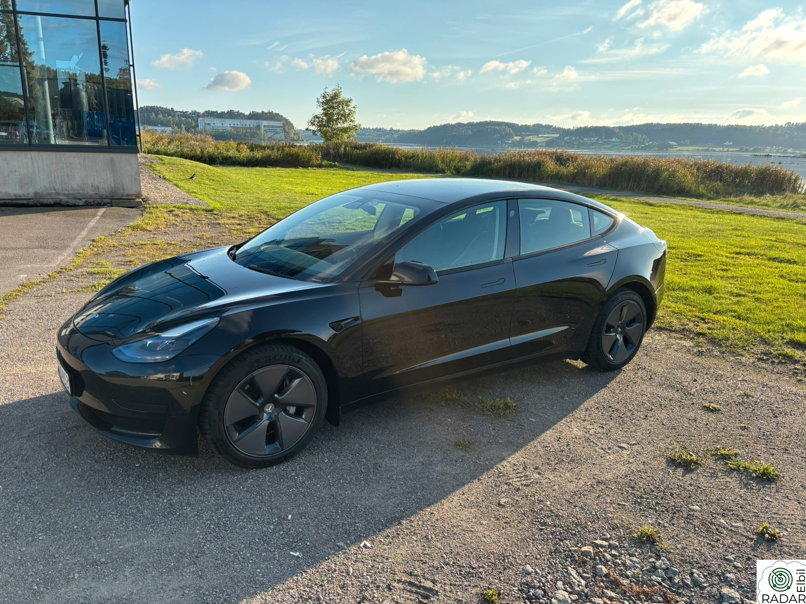 TESLA Model 3 Standard Range Plus RWD