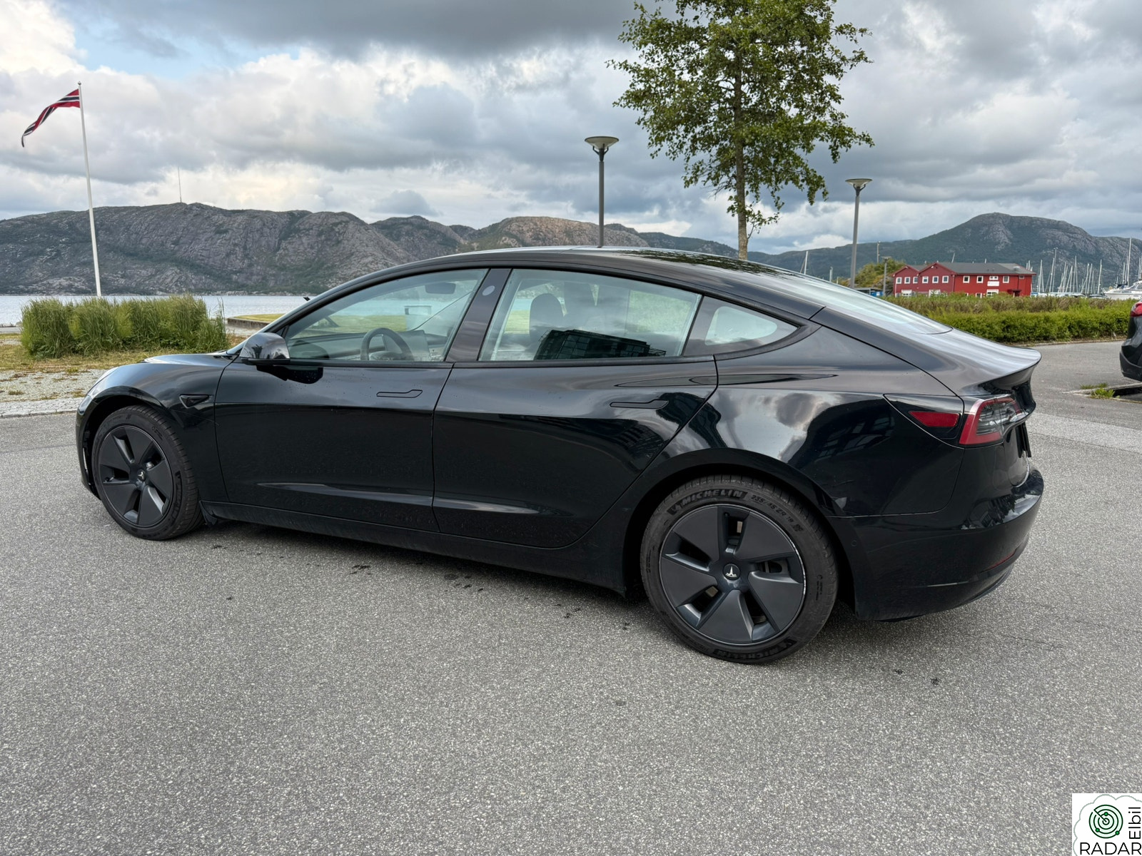 TESLA Model 3 Standard Range Plus RWD