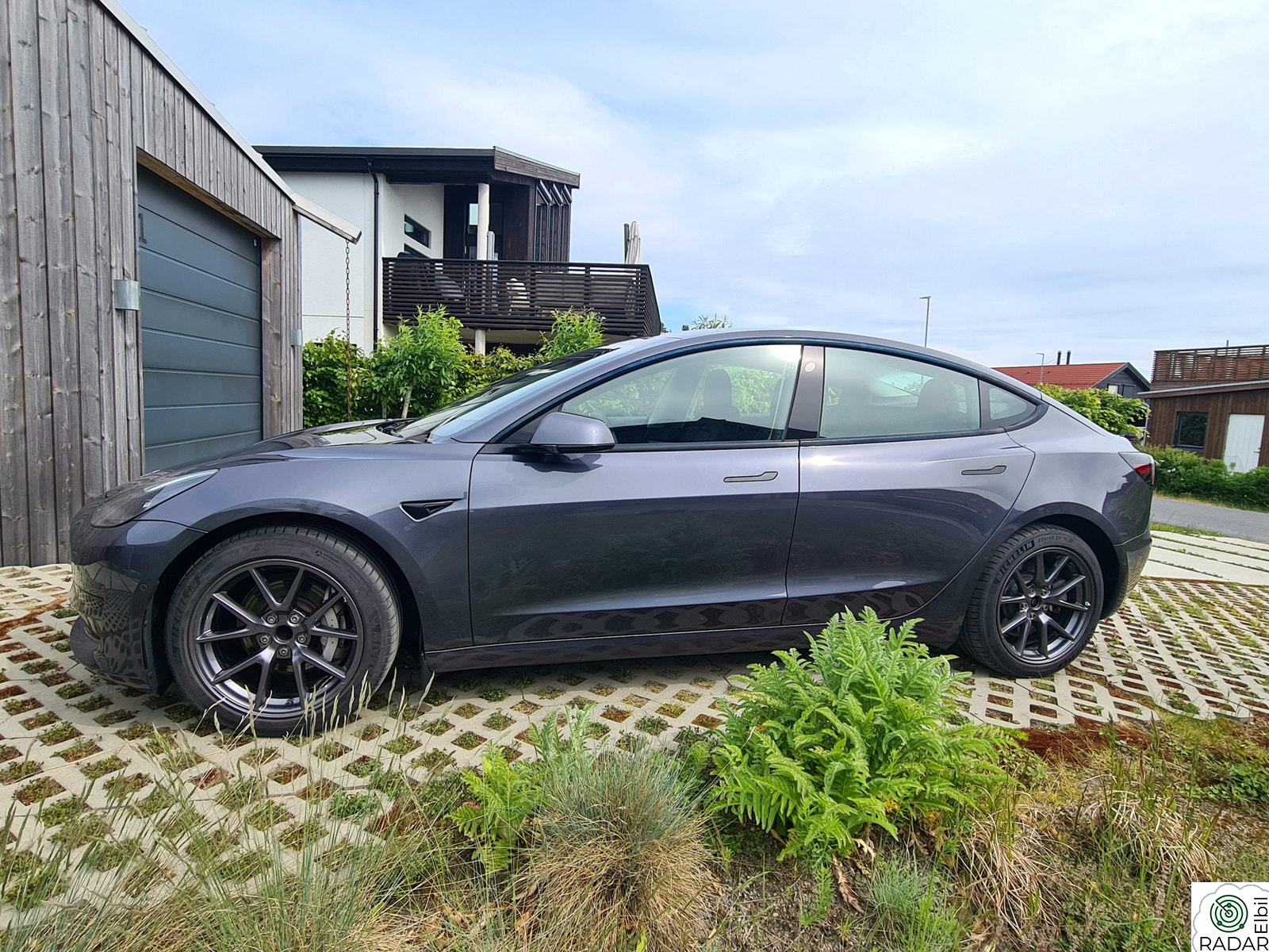 TESLA Model 3 Standard Range Plus RWD