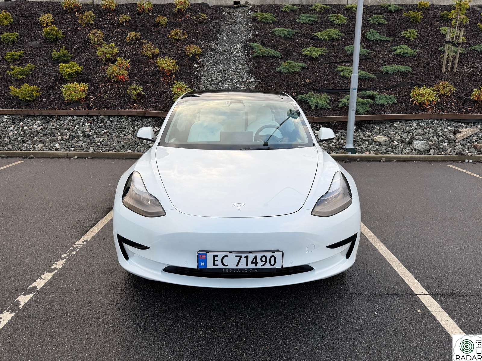 TESLA Model 3 SR+/KUN 25.800 KM/1 eier/NAF-test/Hvitt int./S+V