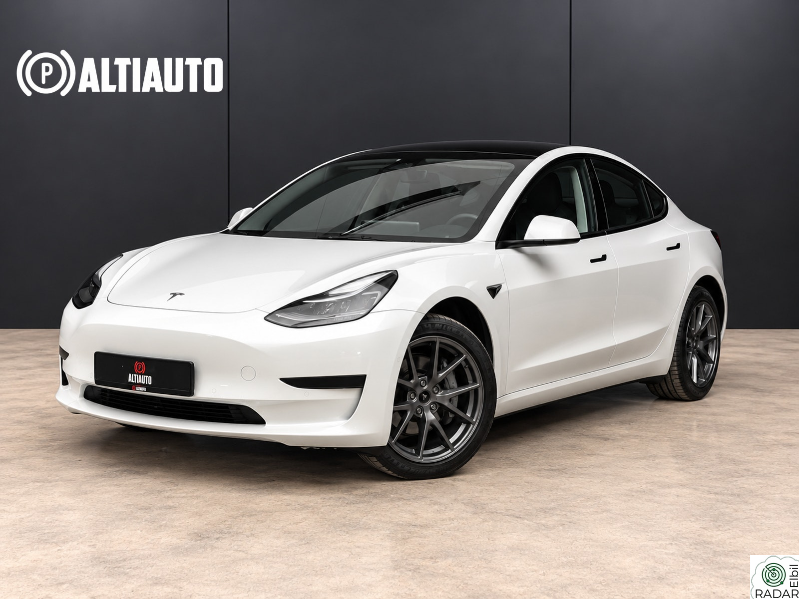 TESLA Model 3 SR+ RWD AUTOPILOT/ 2 EIERE/ PANO/ S.SETER/ VARMPEPUMPE