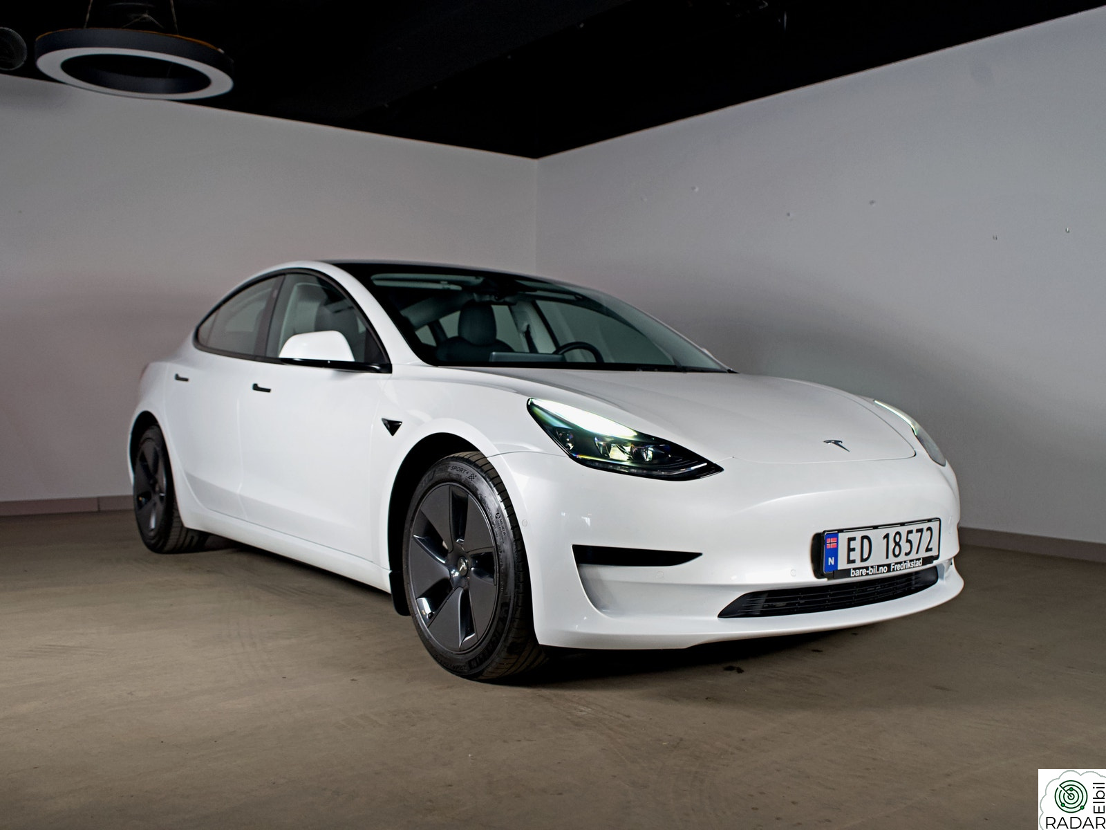 TESLA Model 3 SR+ / 448km / Autopilot / Varmepumpe +++