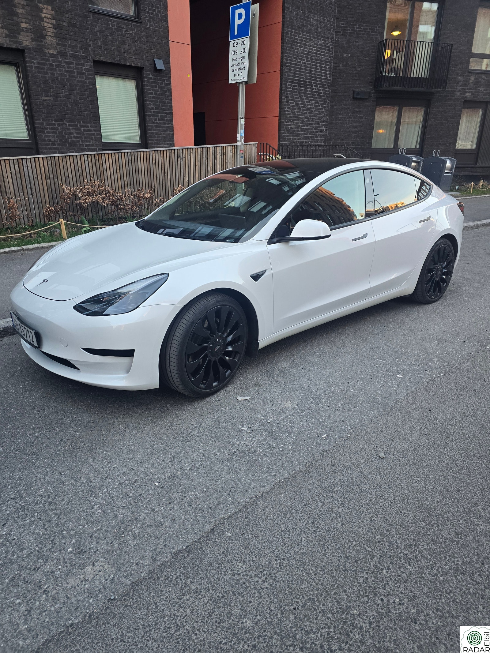 TESLA Model 3 Standard Range Plus RWD