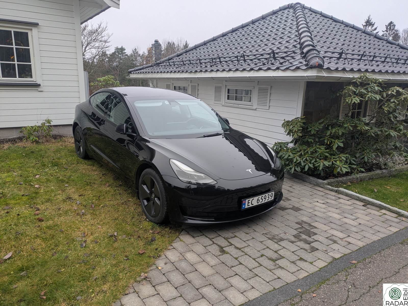 TESLA Model 3 Standard Range Plus RWD