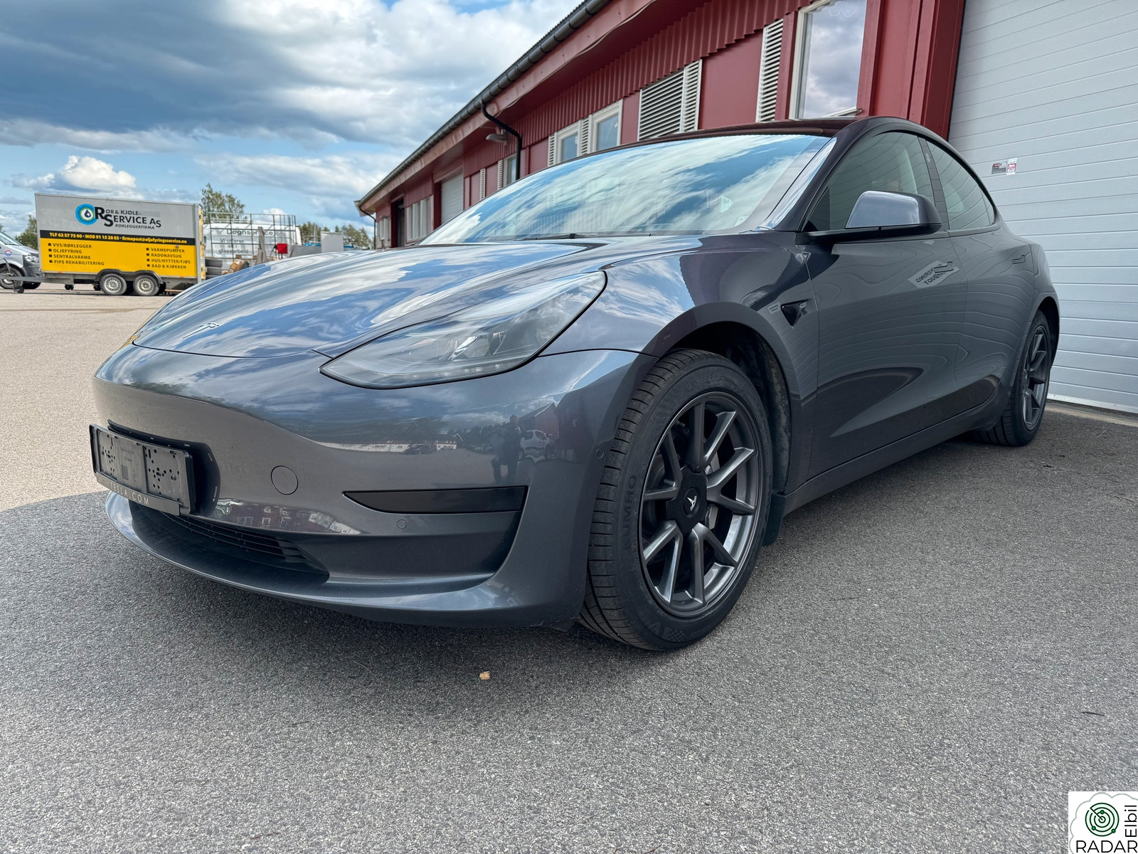 TESLA Model 3 Standard Plus Rwd