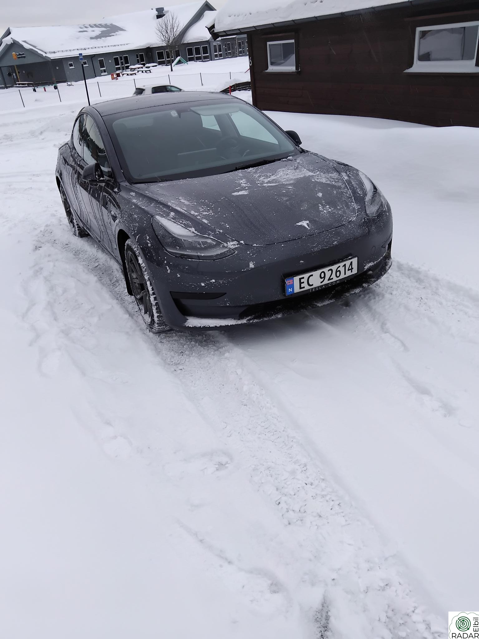 TESLA Model 3 Hengerfeste. Grå. Fabrikkgaranti. EU godkj. RWD