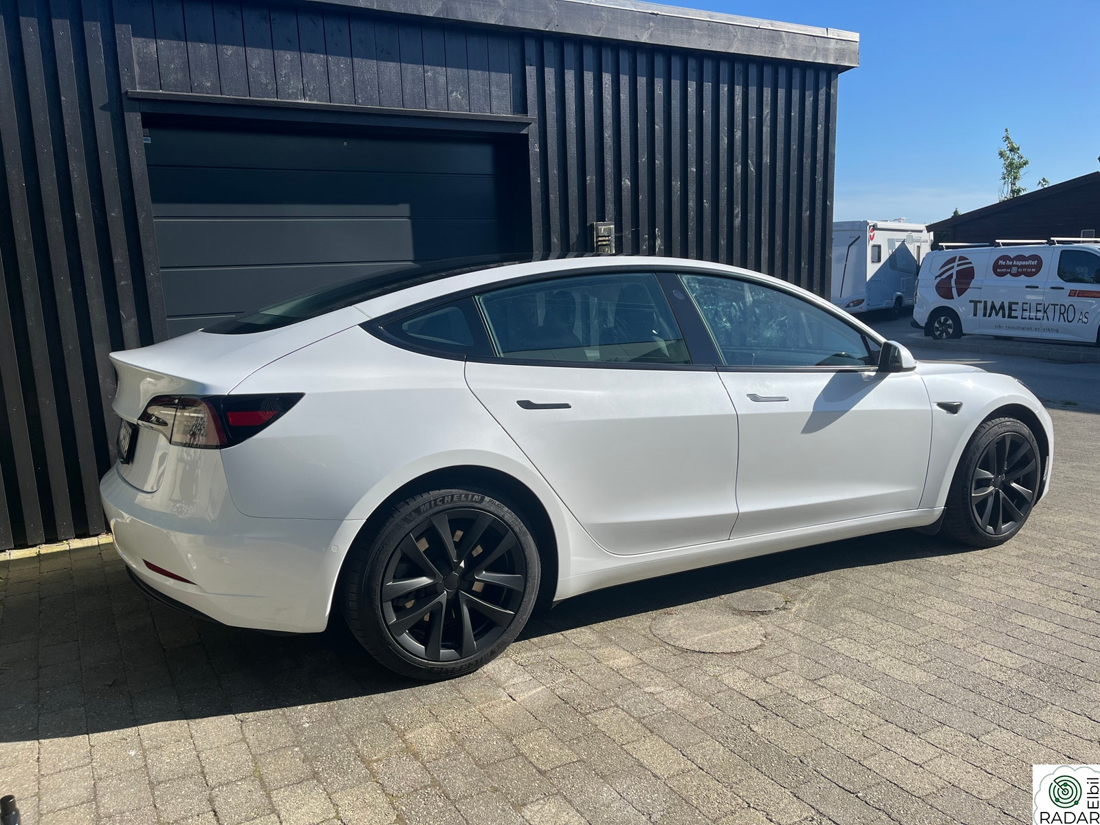 TESLA Model 3 Standard Range Plus RWD