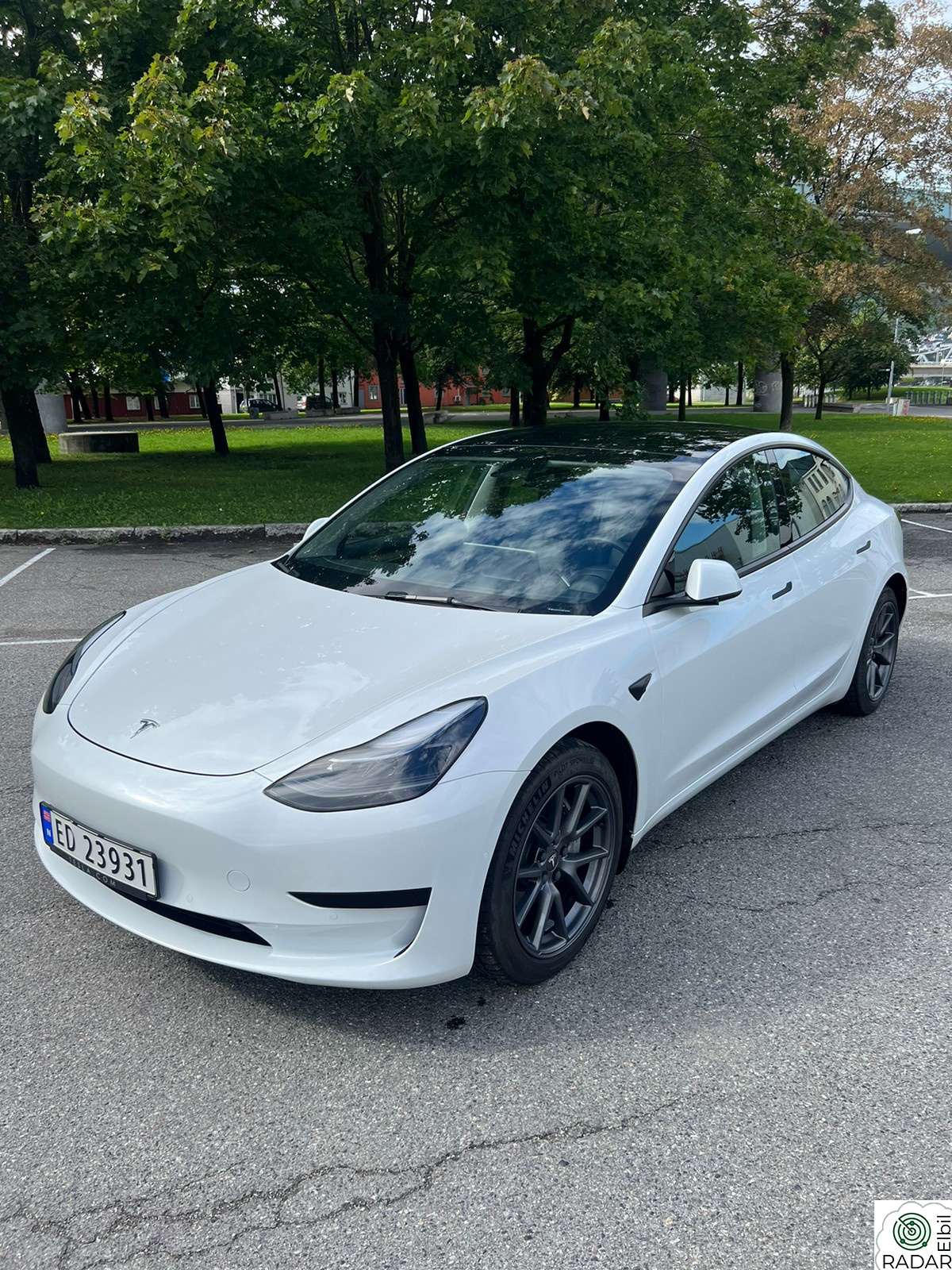 TESLA Model 3 MODEL 3 239KW