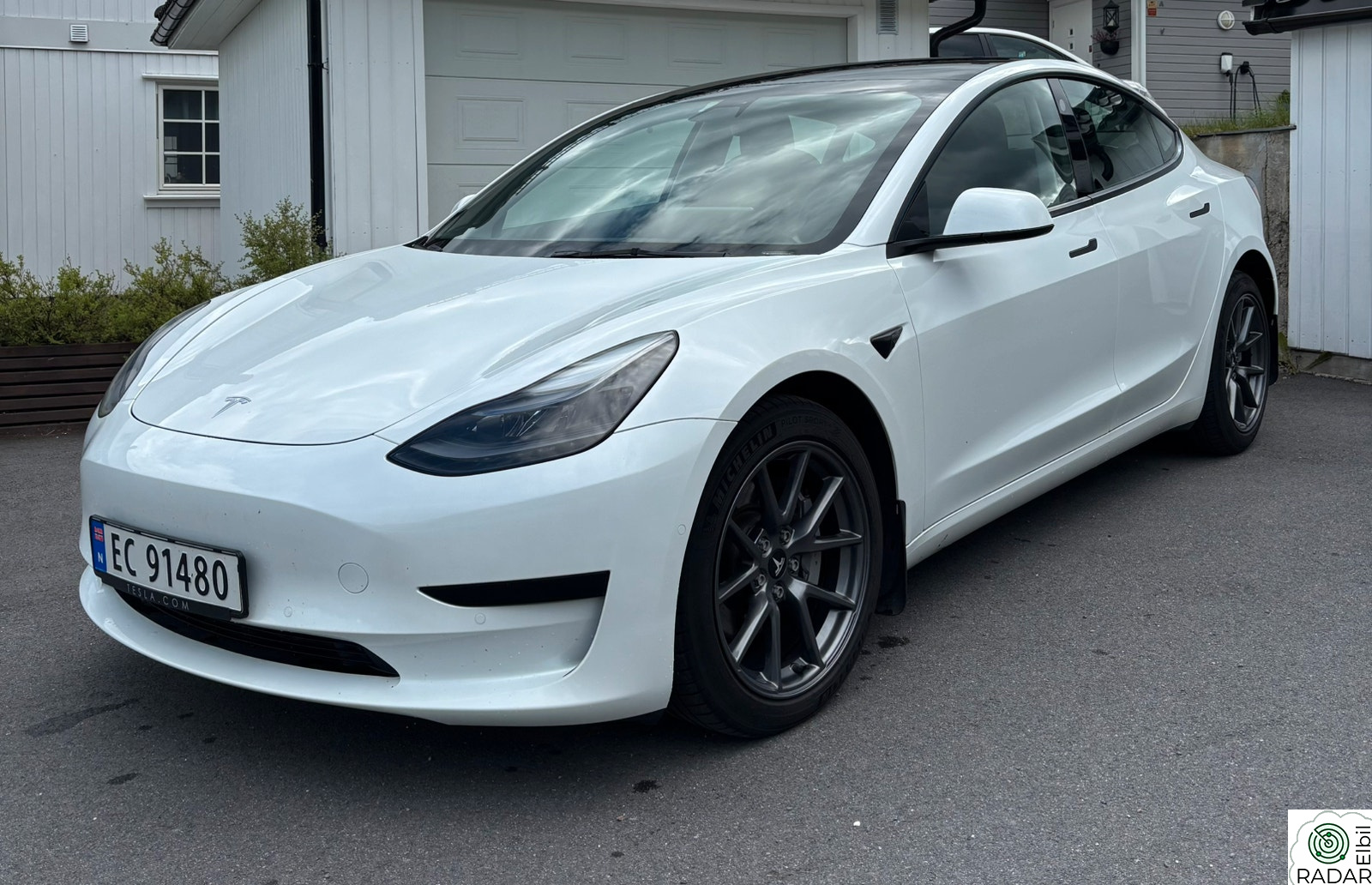 TESLA Model 3 SR+ RWD