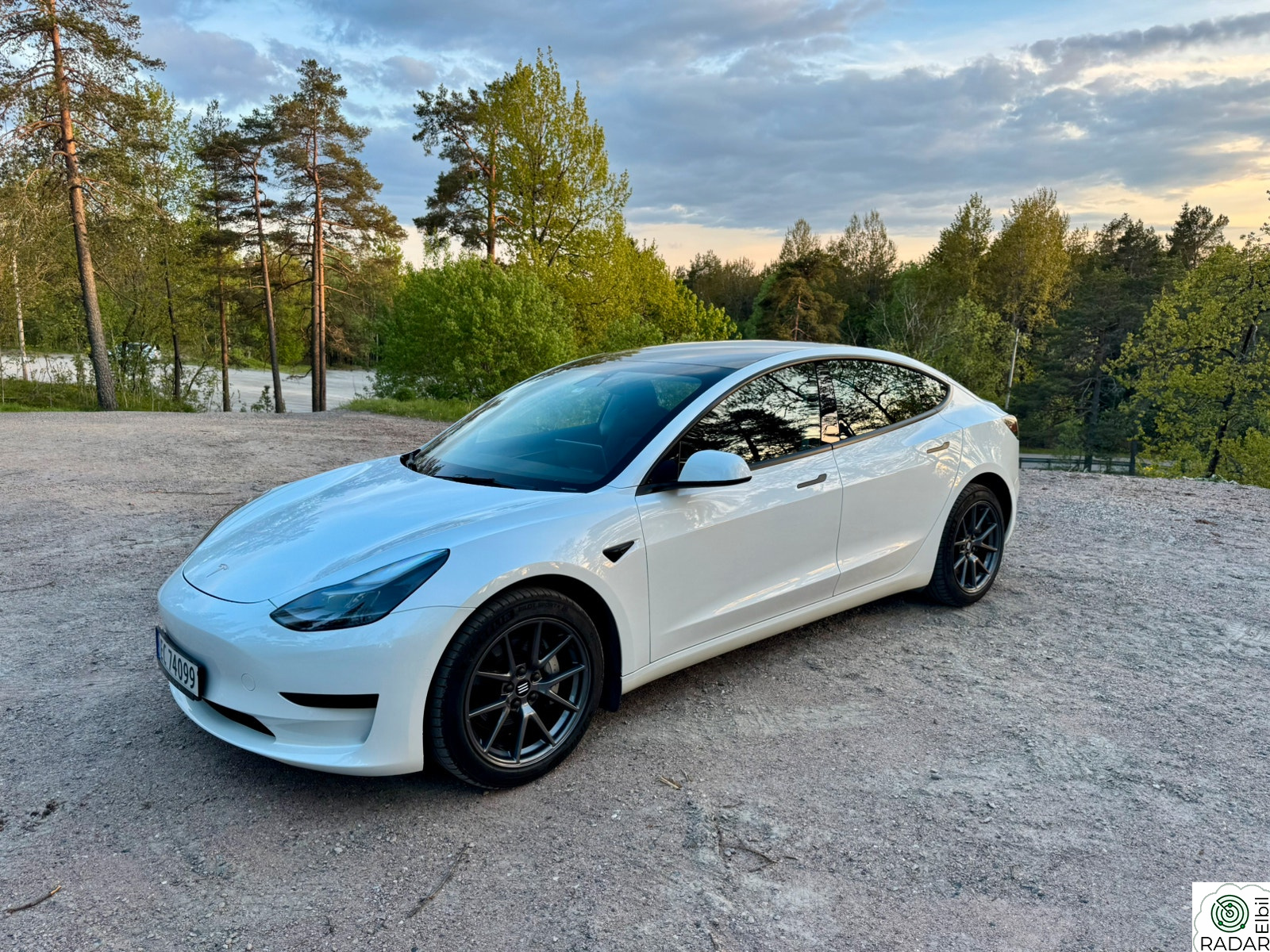 TESLA Model 3 Standard Range Plus RWD
