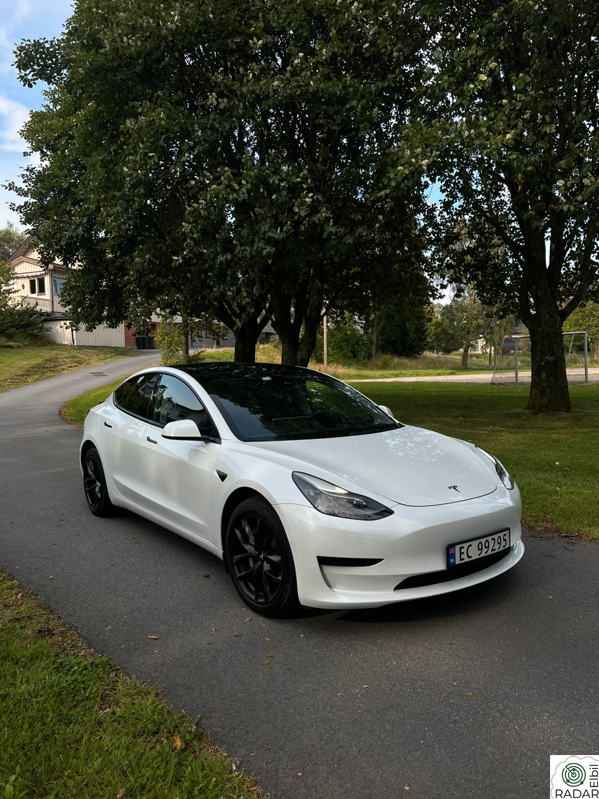 TESLA Model 3 SR + - WLTP 448 KM -Varmepumpe - Varme i ratt